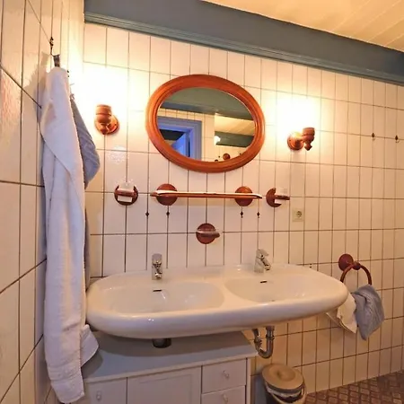 In With 2 Bedrooms בית נופש *